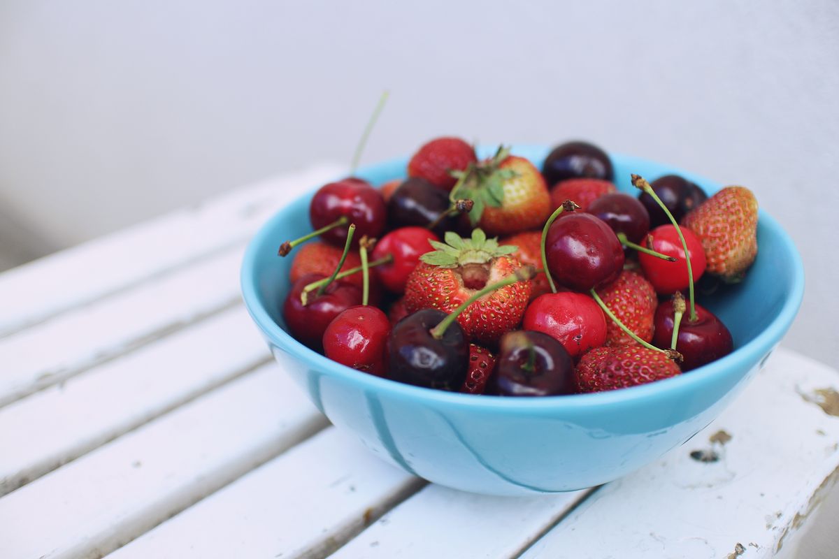 A bowl of fresh fruit on a counter, a prime attractant for fruit flies